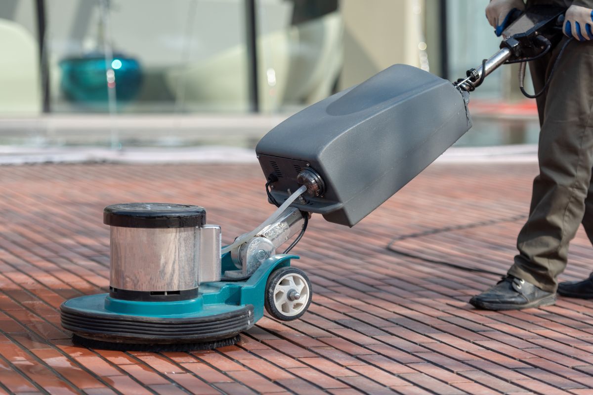 State-of-the-Art Tile Cleaning Equipment
